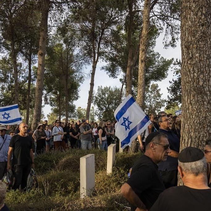 Israel pushes deeper into Gaza and frees Hamas captive; Netanyahu rejects calls for cease-fire